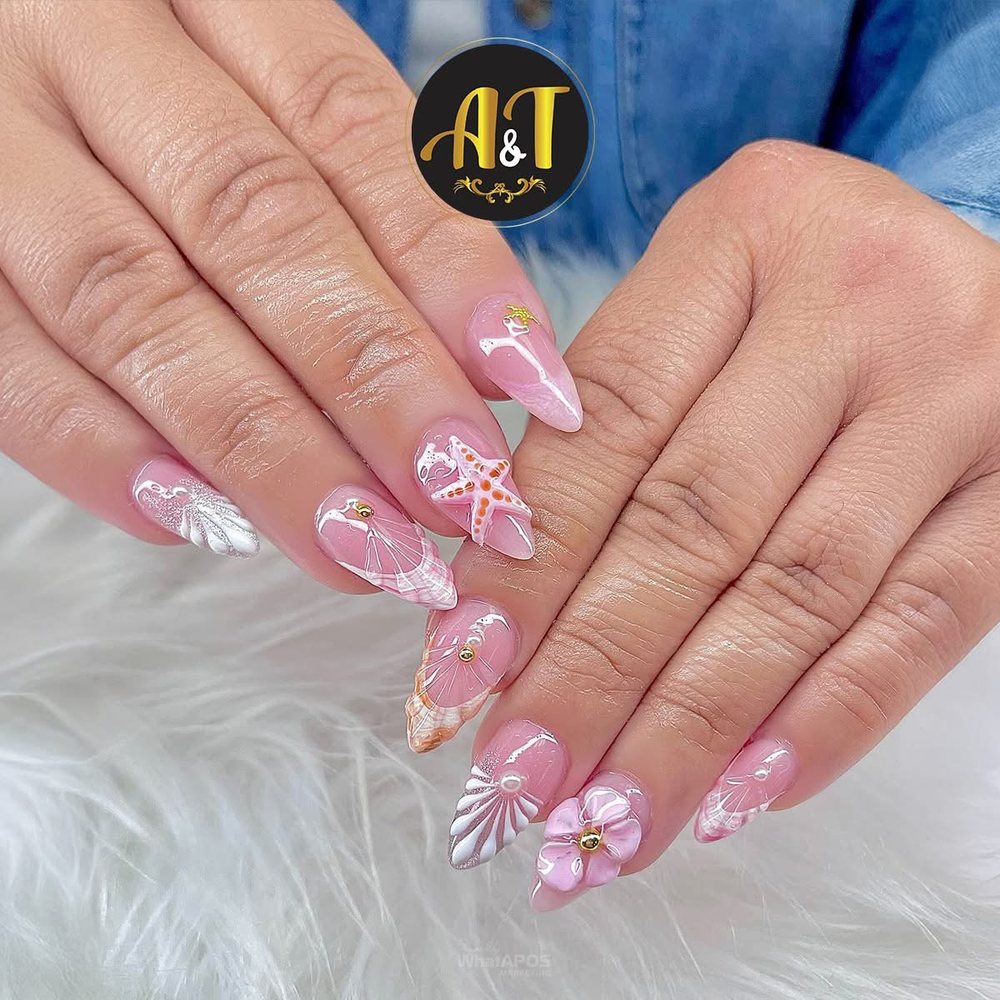 Custom nail art design